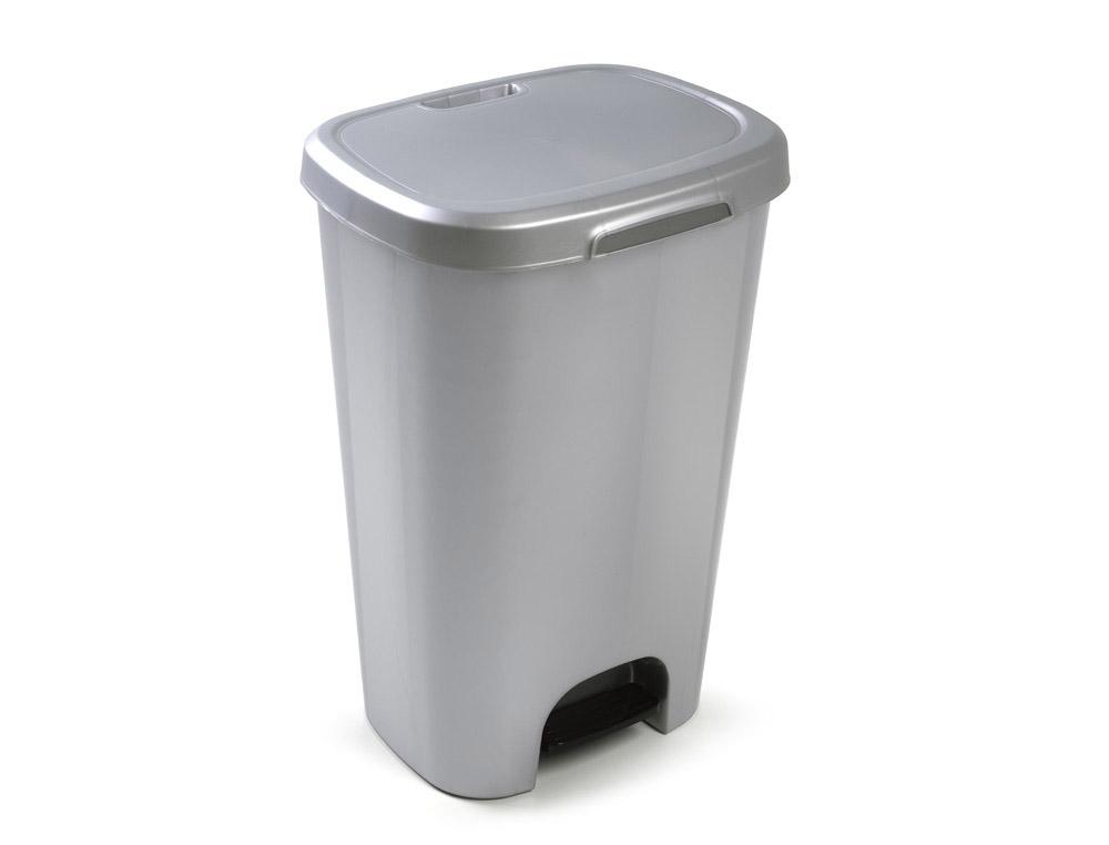 PAPELERA CONTENEDOR PLASTICFORTE PLASTICO CON TAPADERA Y PEDAL 50 LITROS COLOR PLATA 410X360X635 MM COD 158566