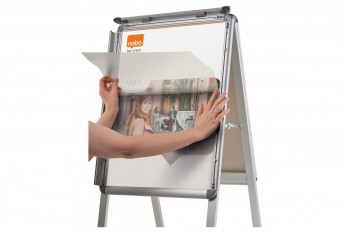 CABALLETE PUBLICITARIO DE DOBLE CARA CON MARCO A PRESIÓN NOBO A-BOARD PREMIUM PLUS A2