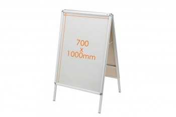 CABALLETE PUBLICITARIO DE DOBLE CARA CON MARCO A PRESIÓN NOBO A-BOARD PREMIUM PLUS 700 X 1000 MM