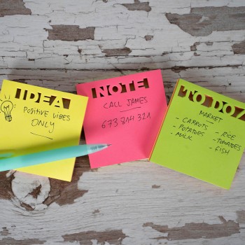 NOTAS ADHESIVAS TROQUELADO TO DO 75 X 75 MM BLOC DE 75 HOJAS 3 COLORES SURTIDOS FLUORESCENTES APLI RF 18338