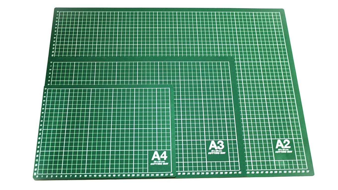 PLANCHA / TABLA PARA CORTE FAMA TAMAÑO 30X22 CM A4 VERDE